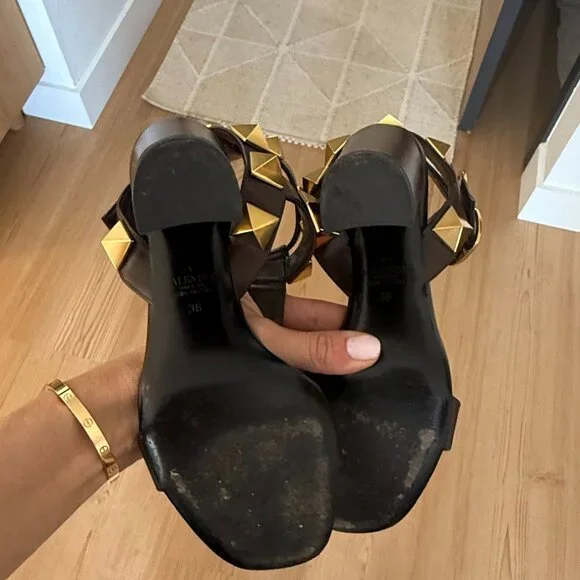 Valentino Garavani Roman Rockstud Heeled Sandals - Picture 4 of 4